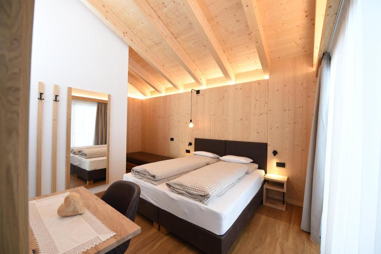 Les Ciases Chalets Dolomites San Vigilio Di Marebbe Exterior foto